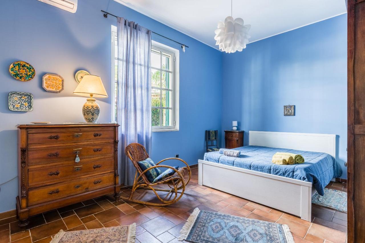Blumarine On The Sea, Parking & Wifi Villa Авола Екстериор снимка